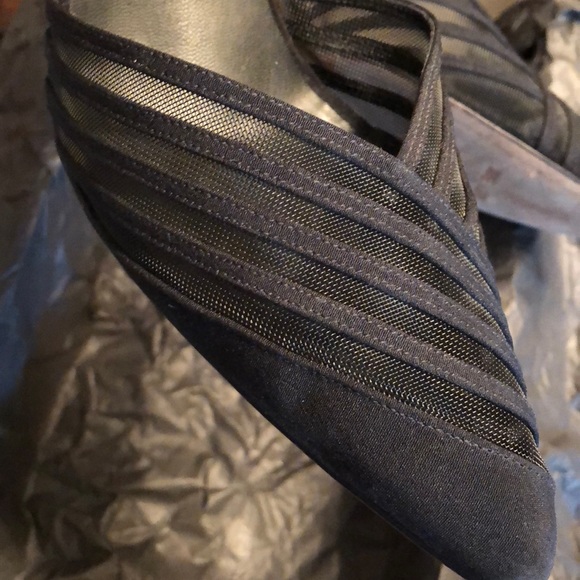 Anne Klein Blk Faille/leather open sided mesh pump - Picture 5 of 5